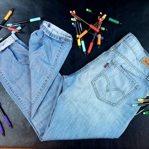 Levi's Boyfriend Classic ankle Jean's sz 5